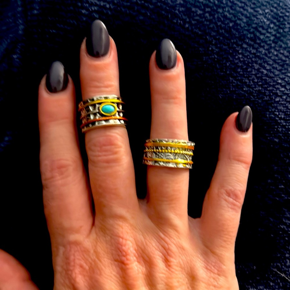 2 women’s rings silver and gold plated